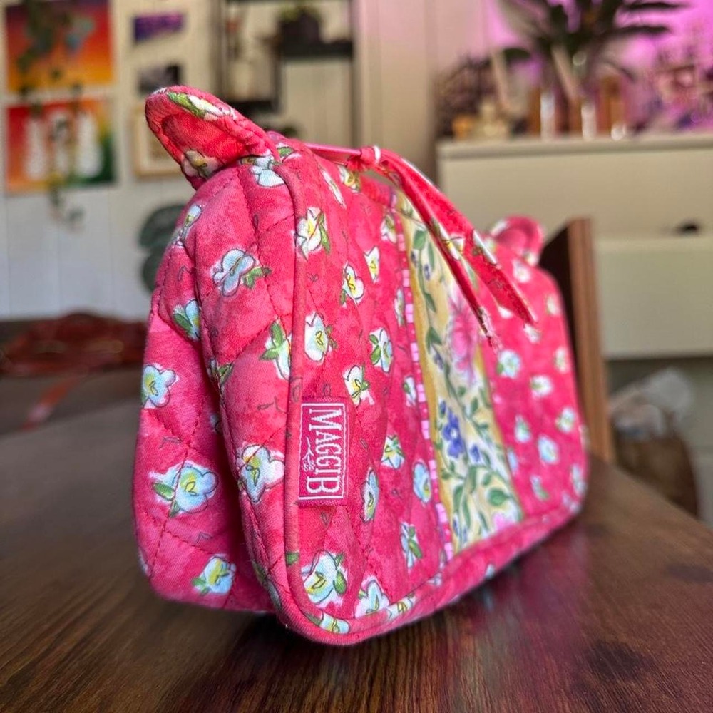 MaggiB Vera Wang Inspired Quilted Toiletry Bag - Picture 2 of 5
